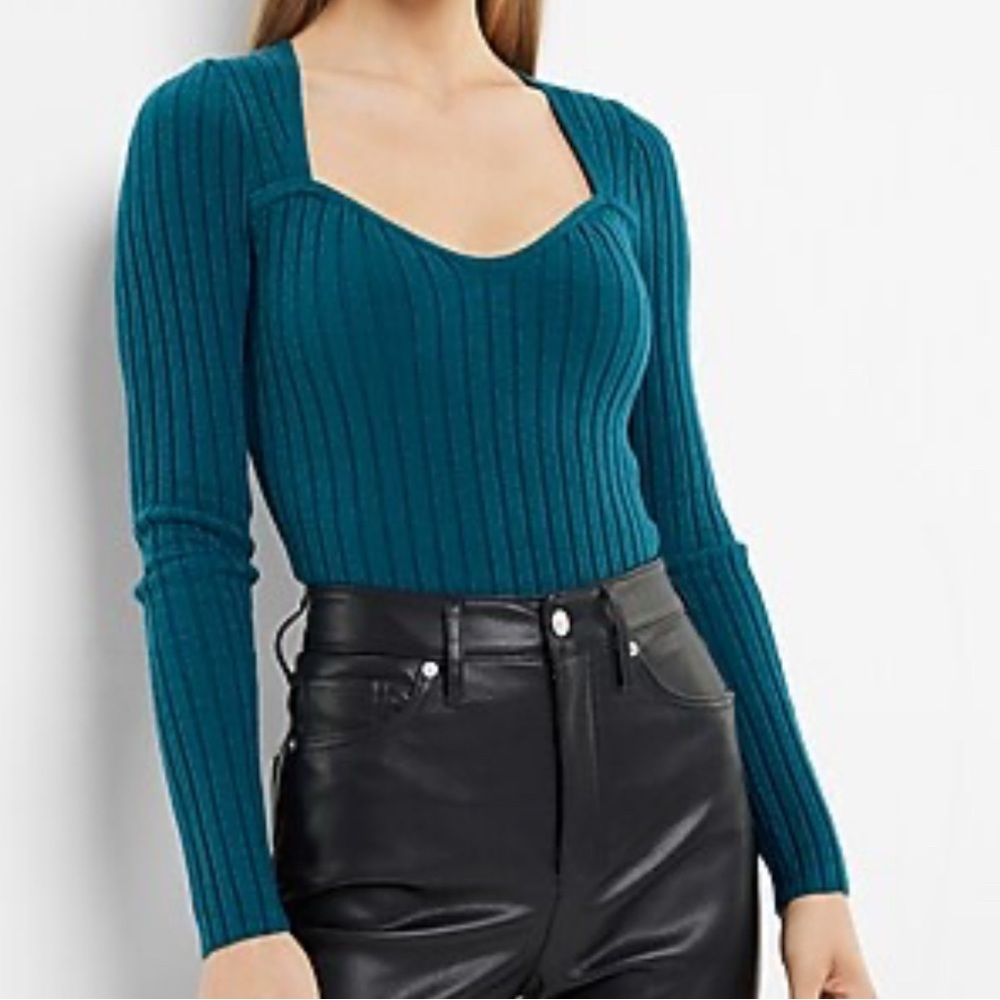 Ribbed Fitted Sweetheart Neckline Sweater 💥